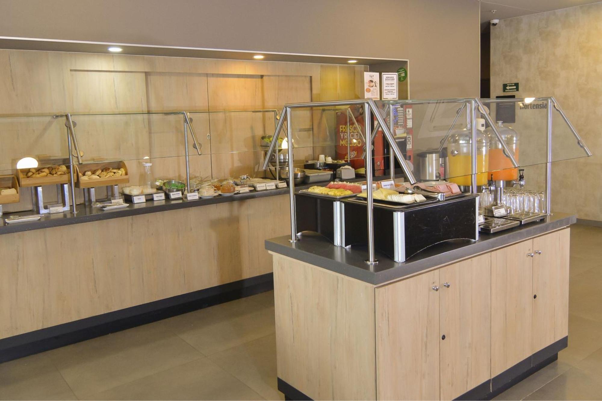 City Express Plus By Marriott Medellin Colombia Exterior photo